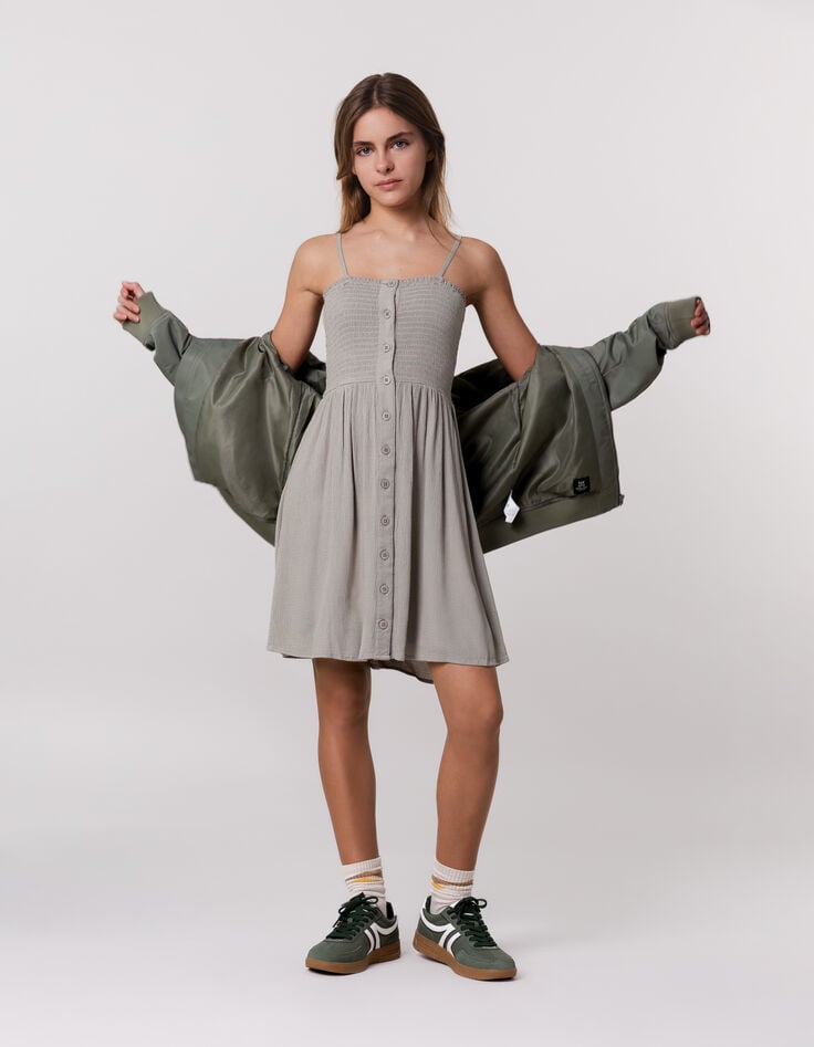 Khaki Kleid mit schmalen Trägern und Smocks, Mädchen-1 Khaki Kleid mit schmalen Trägern und Smocks, Mädchen-1